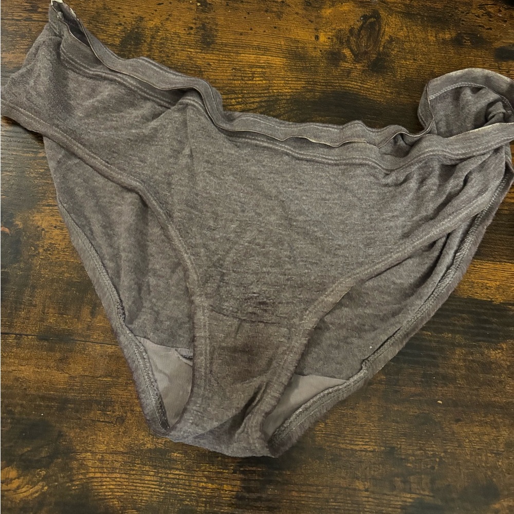 Fruit of the Loom Size 7 Gray Well Worn Panties (see photos for condition)